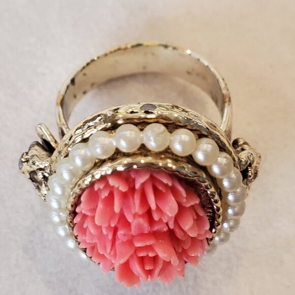 Vintage 1960s Carved Roses Ring Faux Coral & Pearls Adjustable Ornate Goldtone - Picture 7 of 7